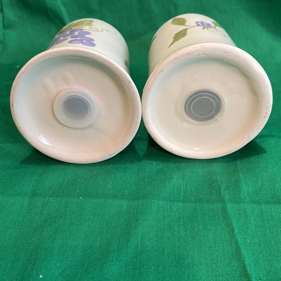 Four star Stoneware Farmhouse Fruit Motif Salt & Pepper - Picture 3 of 3